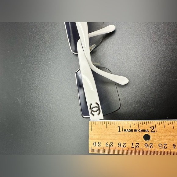 Authentic Vintage Chanel  Sunglasses White Temples Rare Vintage With Dior Case - Picture 14 of 16